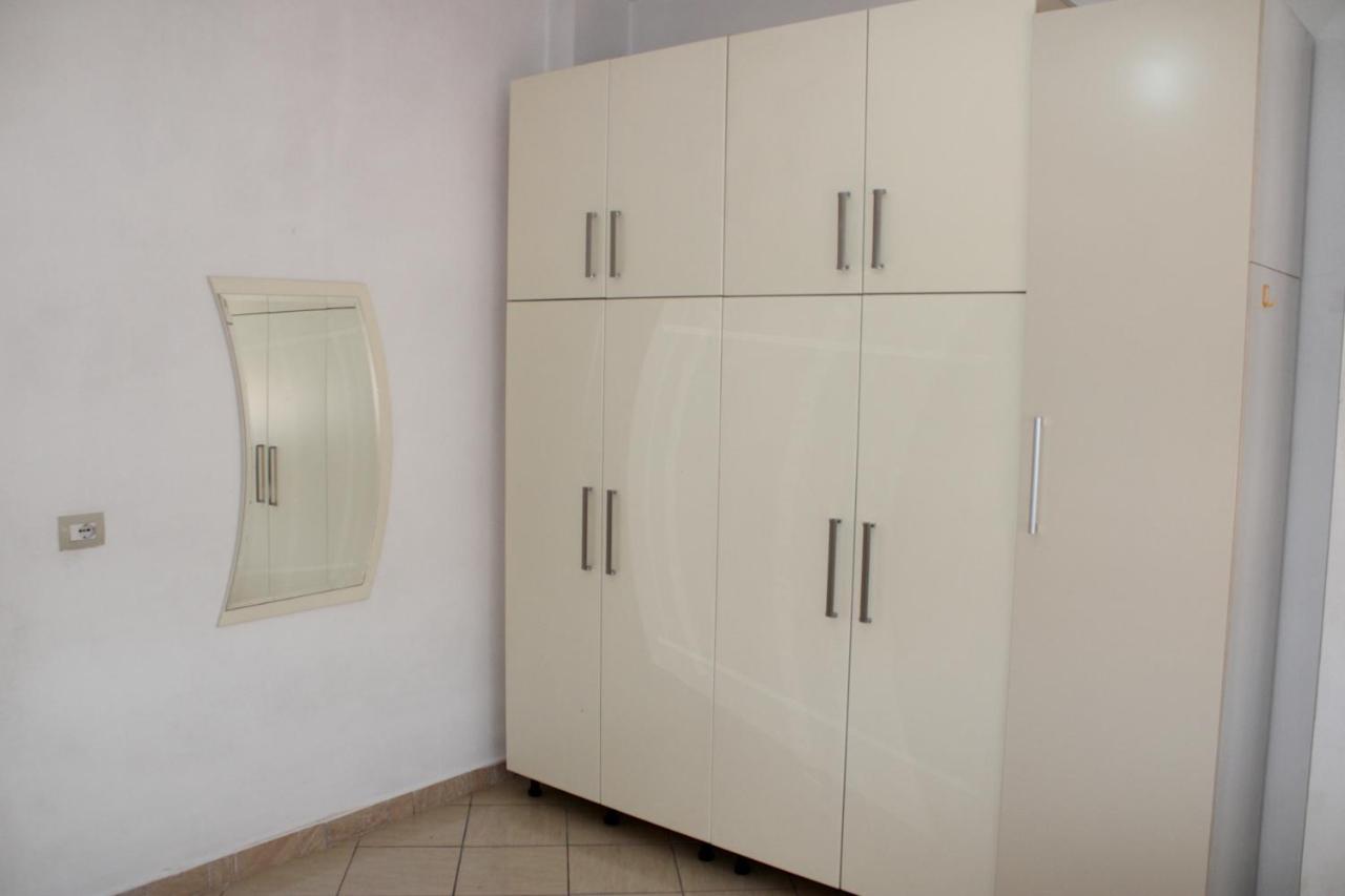Bledi'S Comfy Apartment In New Blvd / Free Parking Tirana Buitenkant foto